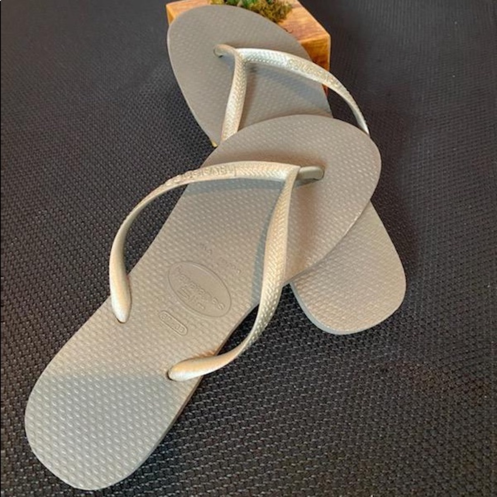 Gray Havaianas Flip Flops 37-38